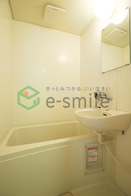 バス・シャワールーム　きれいなお風呂です