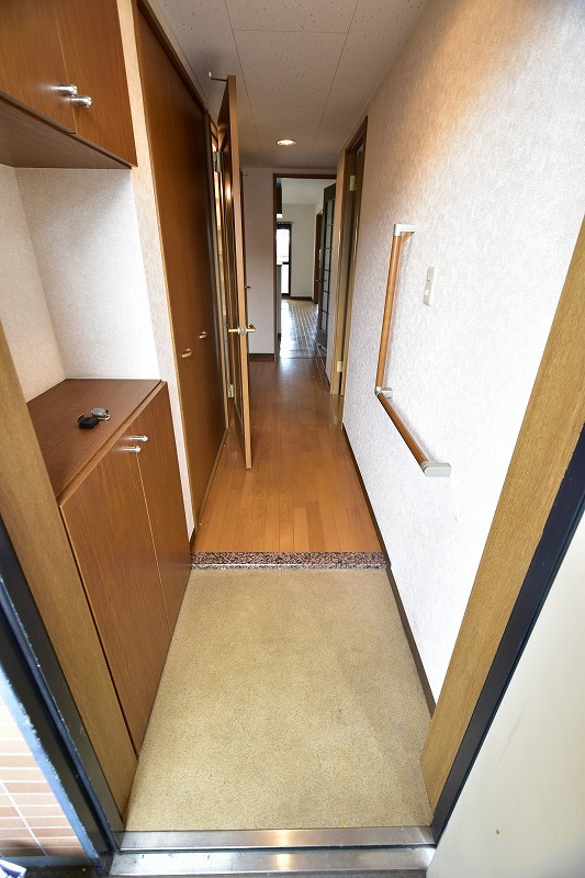 玄関　※参考写真（別のお部屋の写真になります。）