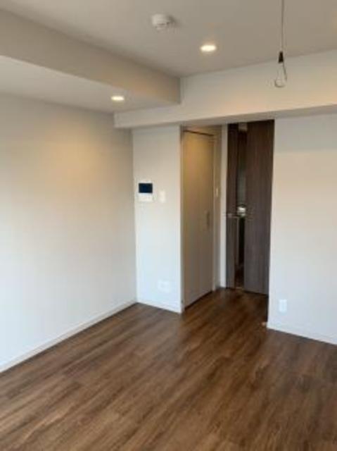 居室・リビング　室内