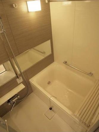 バス・シャワールーム　※別部屋の参考写真です。