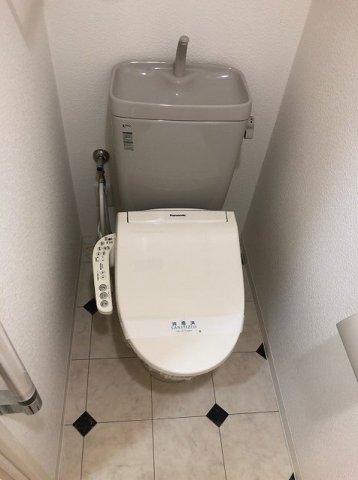 トイレ　※別部屋の参考写真です。