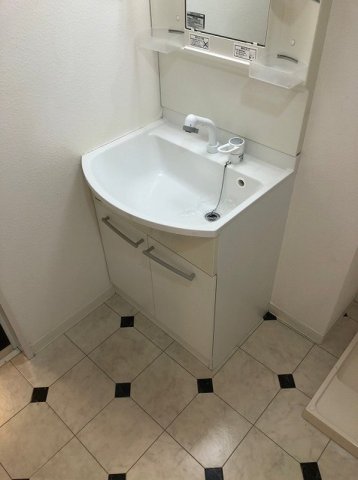 洗面設備　※別部屋の参考写真です。