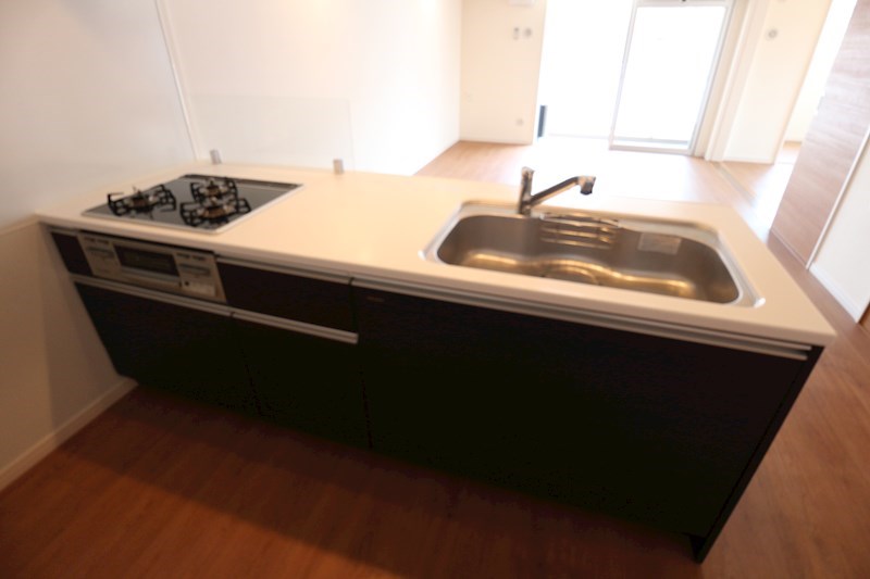 キッチン　写真は同型物件（現況優先）