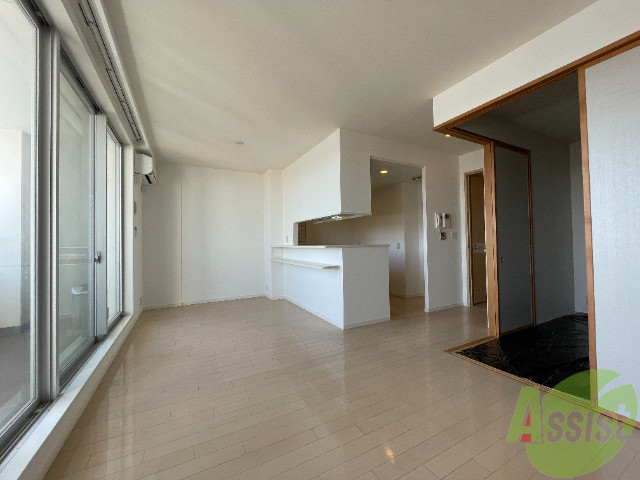 居室・リビング　日当りの良い、広めのお部屋となっております