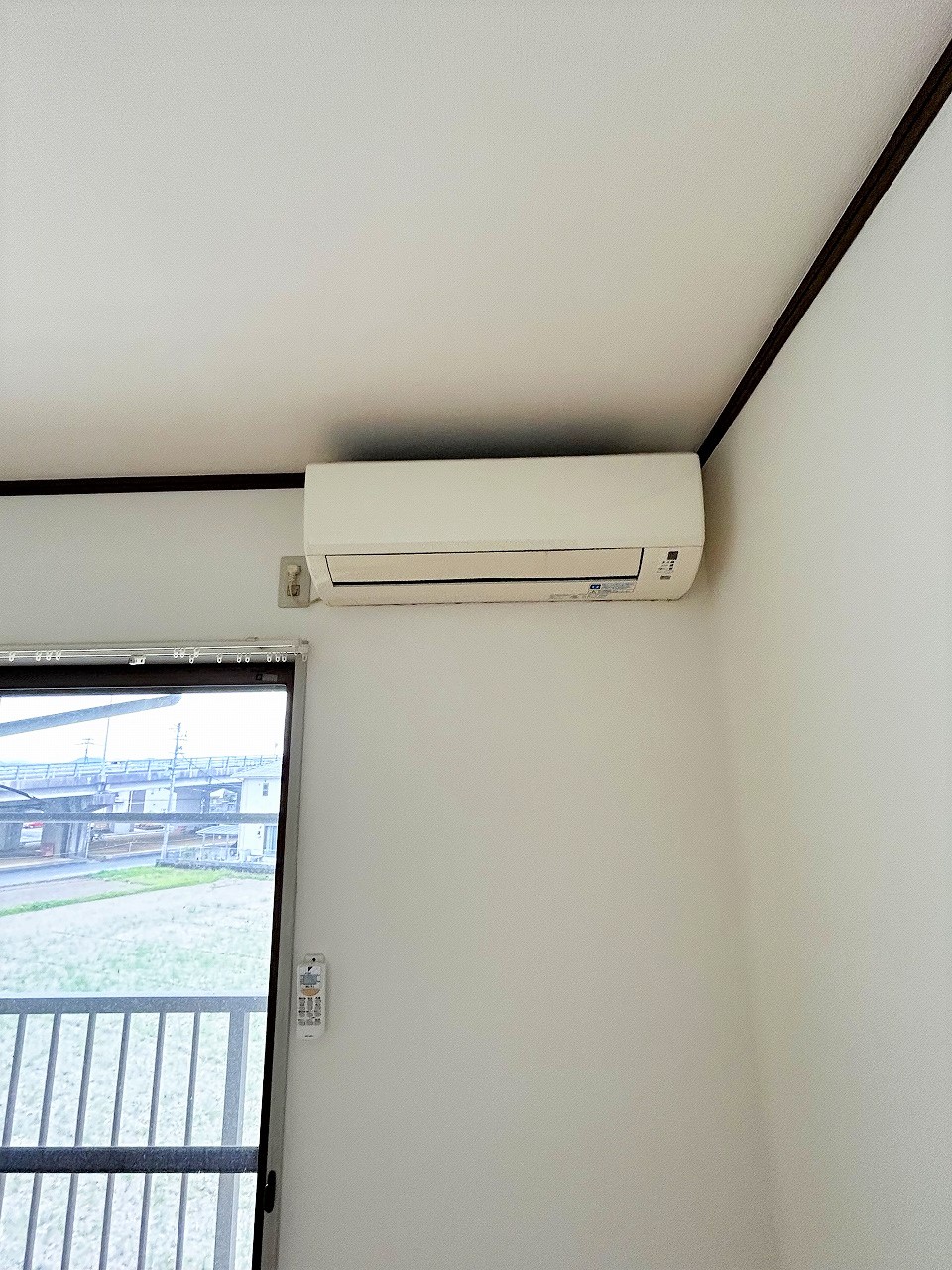 その他設備　エアコン1基付き