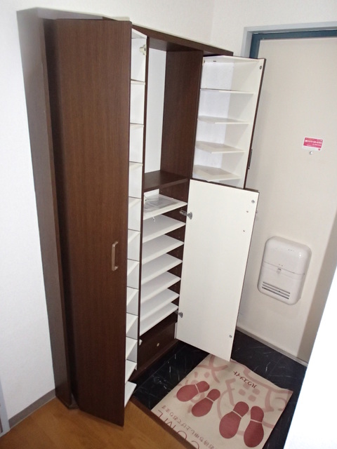 玄関　収納力の高いシューズボックスです！