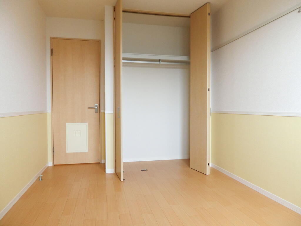 収納　写真は同施工会社の別部屋を使用しております。