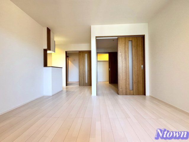 居室・リビング　ゆったり過ごせる居間です