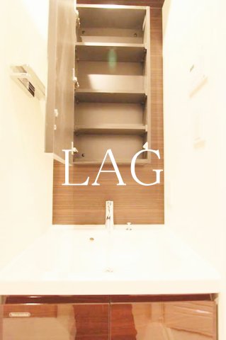 洗面設備　独立洗面台です。