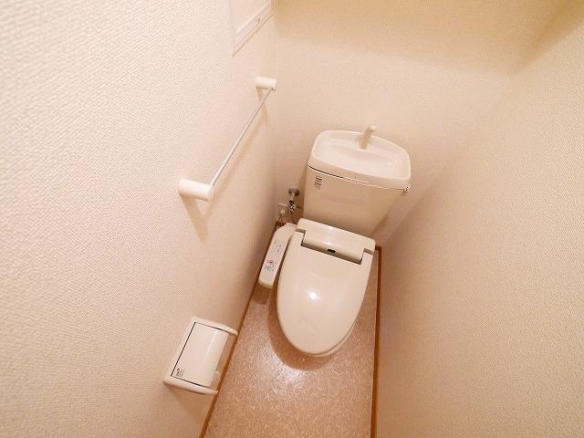 トイレ　清潔感のあるトイレです