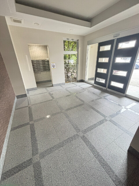 エントランス　エントランス