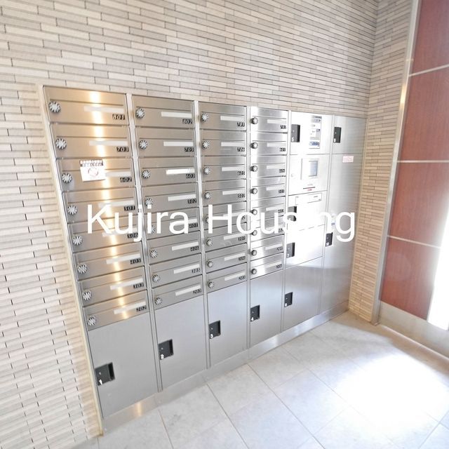 その他共有部分　荷物の受け取りに便利な宅配ボックス完備です★