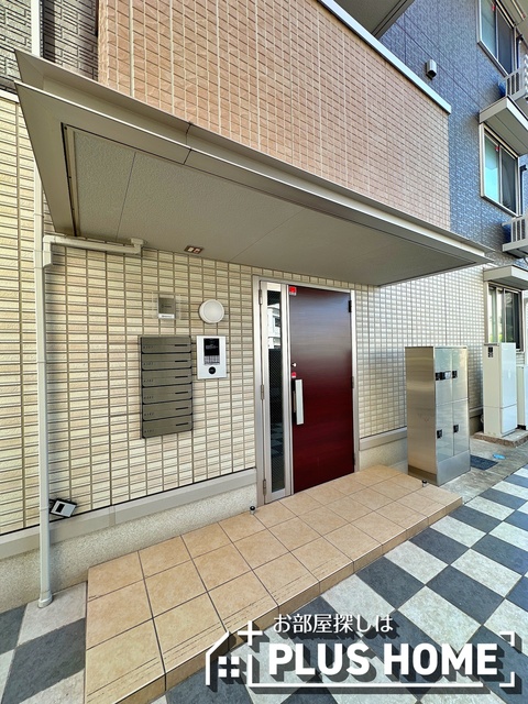 エントランス　オートロック・宅配ＢＯＸ完備