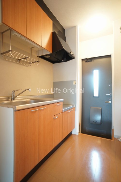 キッチン　上下に収納スペースが充実しているのでお料理も捗ります☆