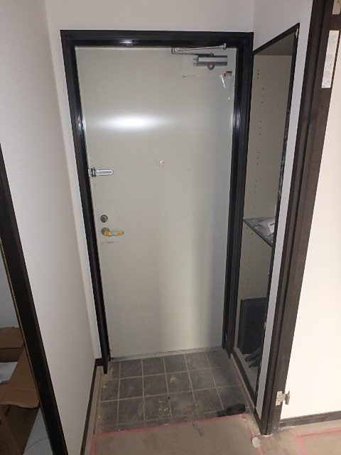 玄関　シューズボッス付