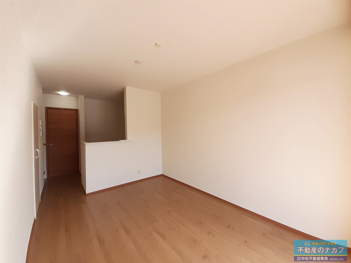 居室・リビング　※同タイプの部屋写真です