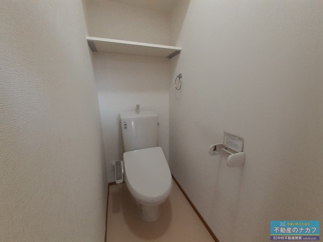 トイレ　※同タイプの部屋写真です