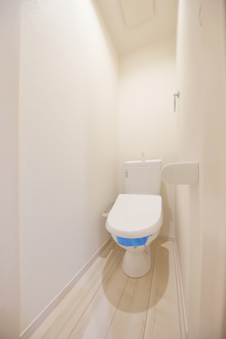 トイレ　202号室の写真を引用