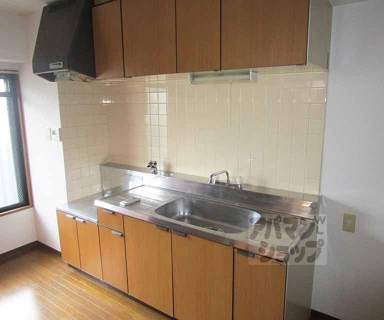 キッチン　２０２号室の写真です。