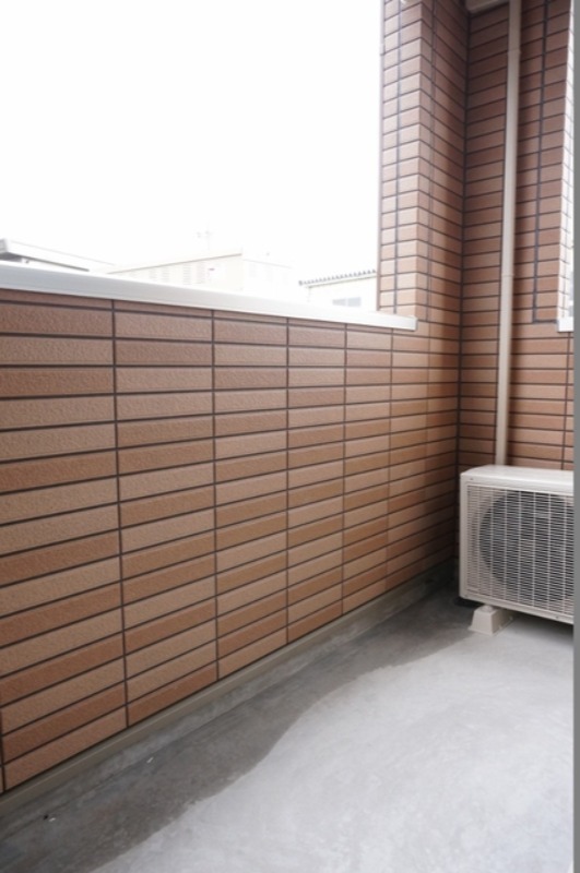 バルコニー　図面と現状に相違がある場合には現状を優先