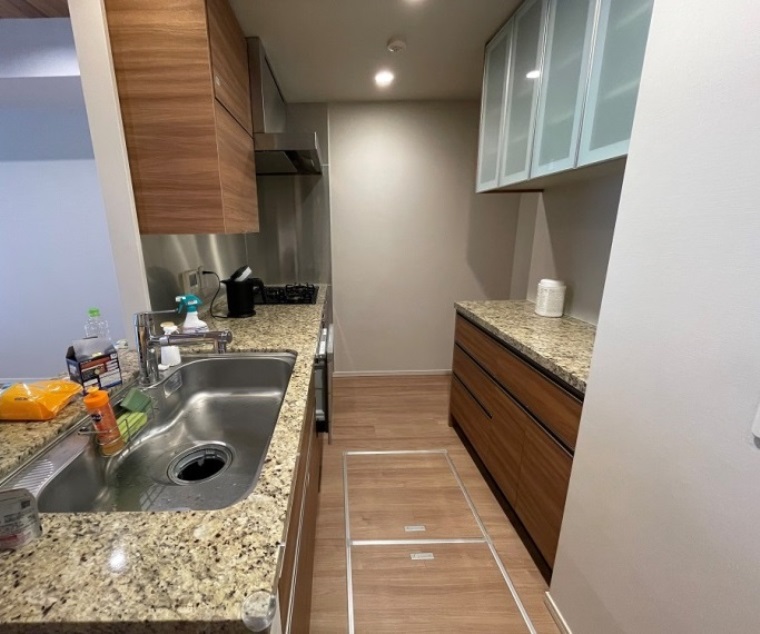 キッチン　コンパクトなキッチンで掃除もラクラク