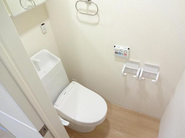 トイレ　シャワー付トイレ