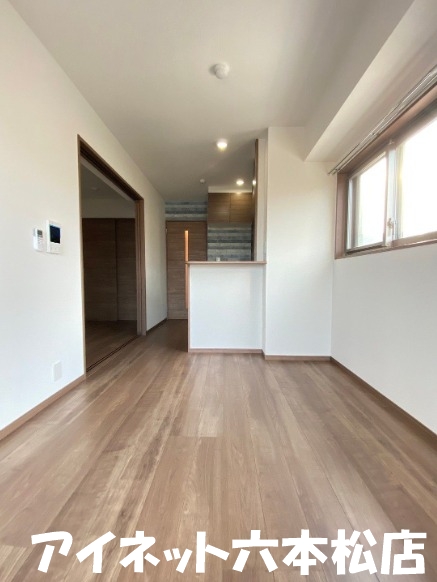 居室・リビング　広々としたリビングです。