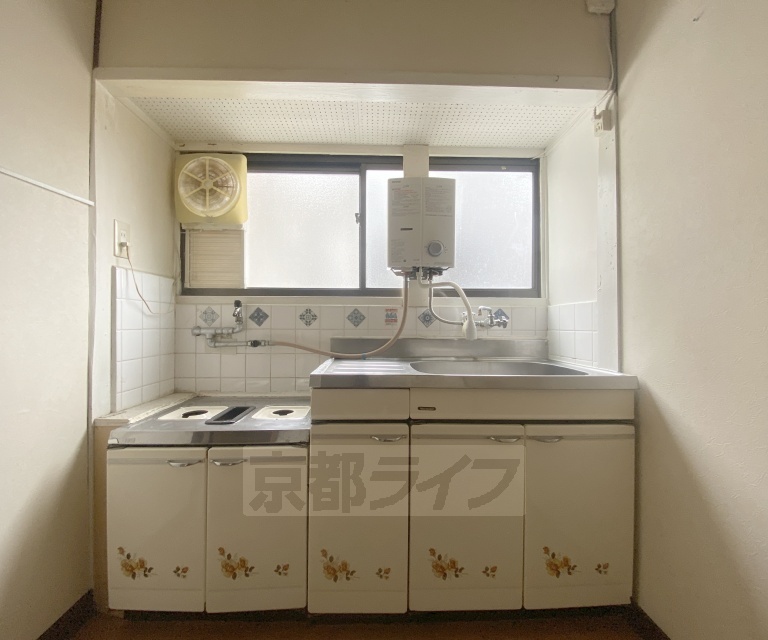 キッチン　ガスコンロ設置可