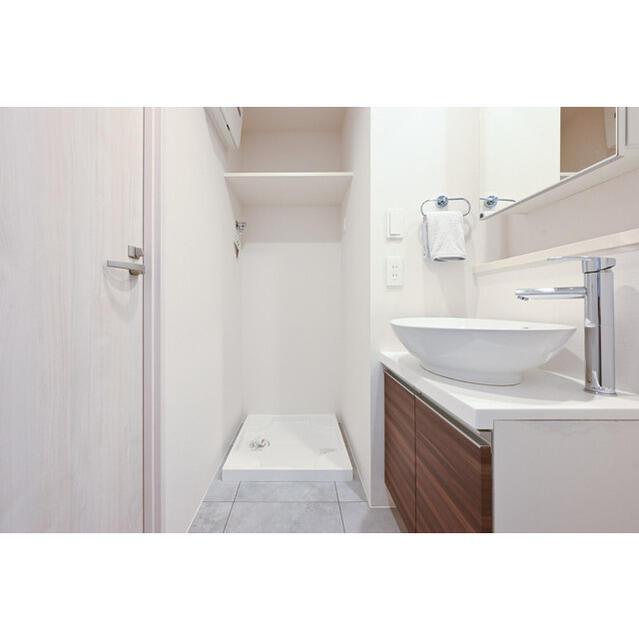 洗面設備　洗濯機置き場?