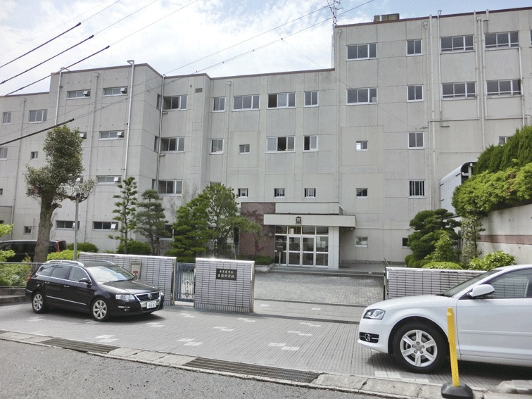 中学校　東陵中学校（中学校）まで750m