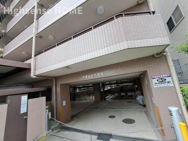 エントランス　落ち着いたエントランスです