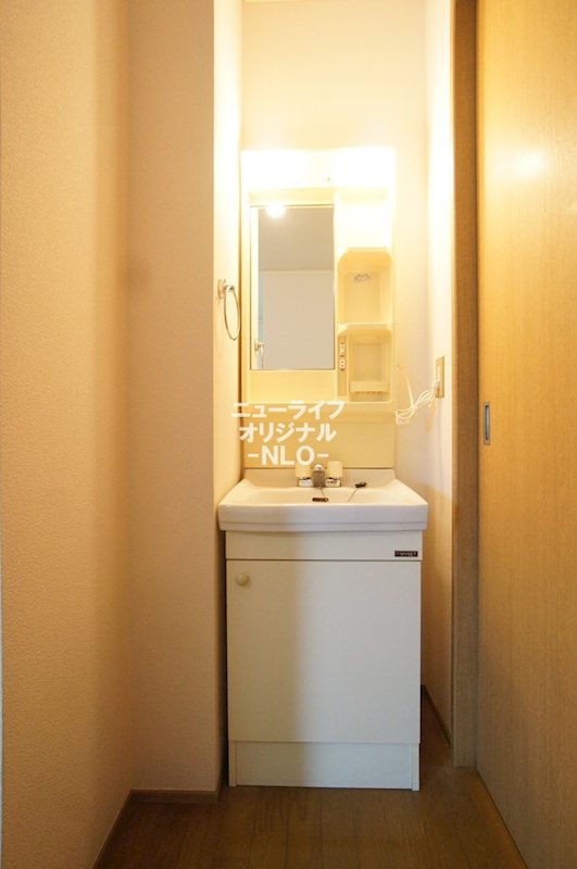 洗面設備　バス・トイレが独立タイプで快適な毎日をお過ごしいただけます