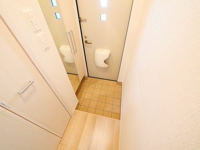 玄関　収納もある玄関です