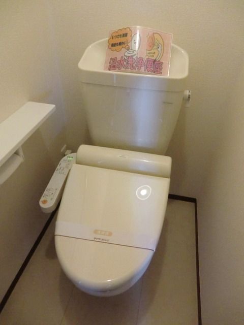 トイレ　シャワートイレ完備