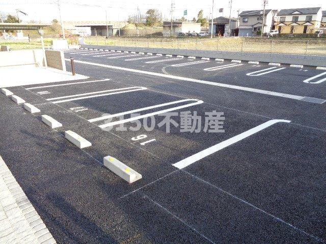 駐車場　駐車場完備です