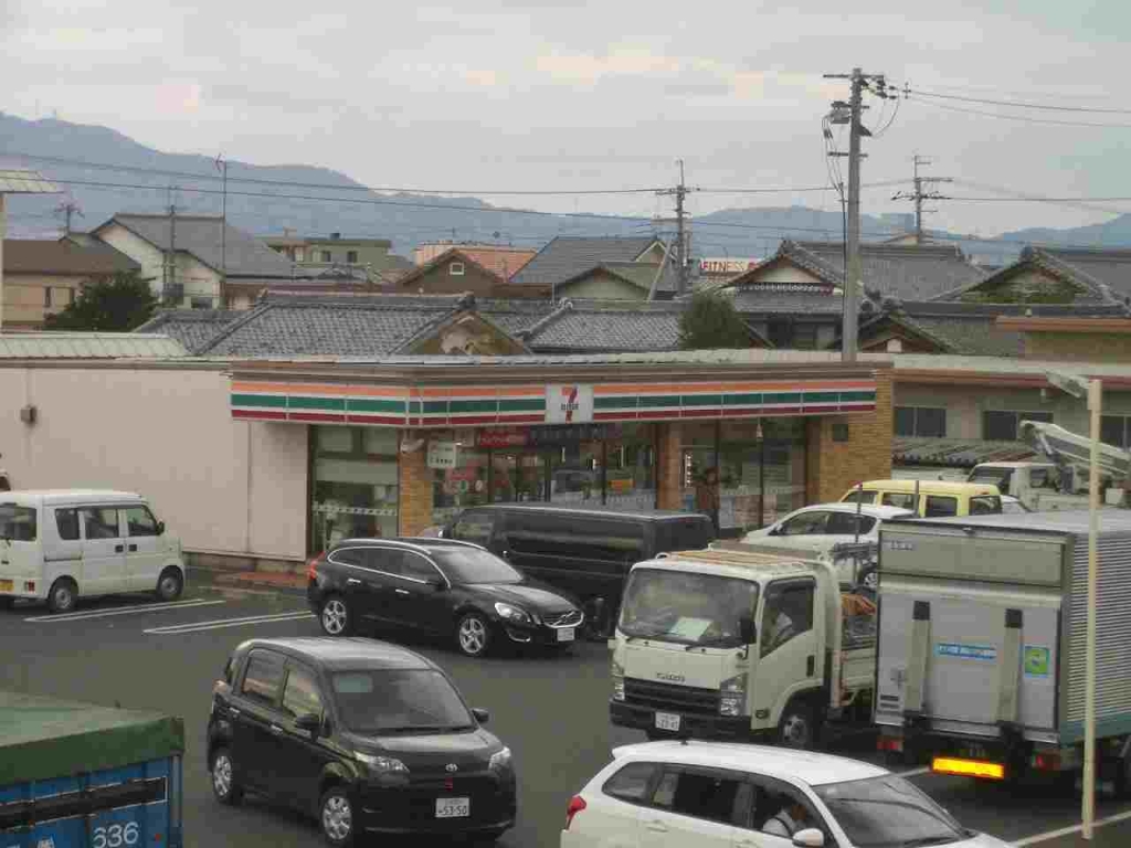 コンビニ　セブンイレブン 草津野路老上店（コンビニ）まで120m