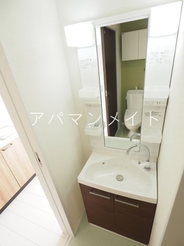 洗面設備　独立洗面台です