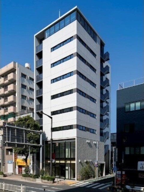 建物外観　９階建ての賃貸マンション