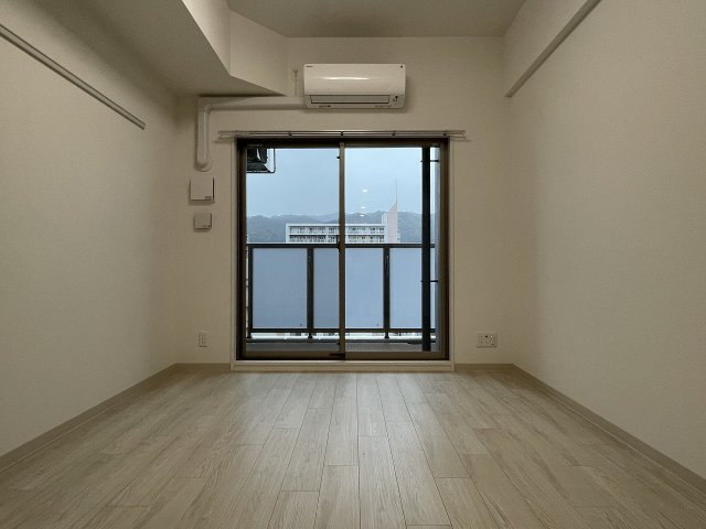 その他部屋・スペース　開放的な寝室です
