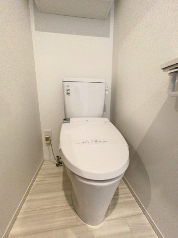 トイレ　温水洗浄便座付きトイレ