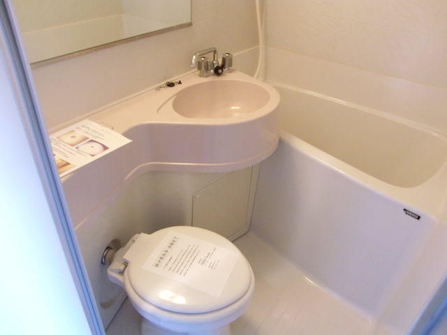 バス・シャワールーム　参考写真（同建物別部屋のものです）