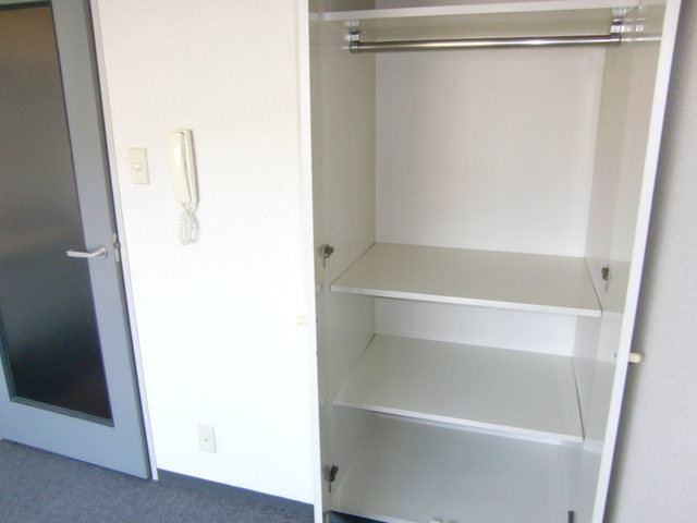 収納　参考写真（同建物別部屋のものです）