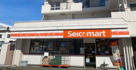 コンビニ　セイコーマート平岸3条店（コンビニ）まで215m