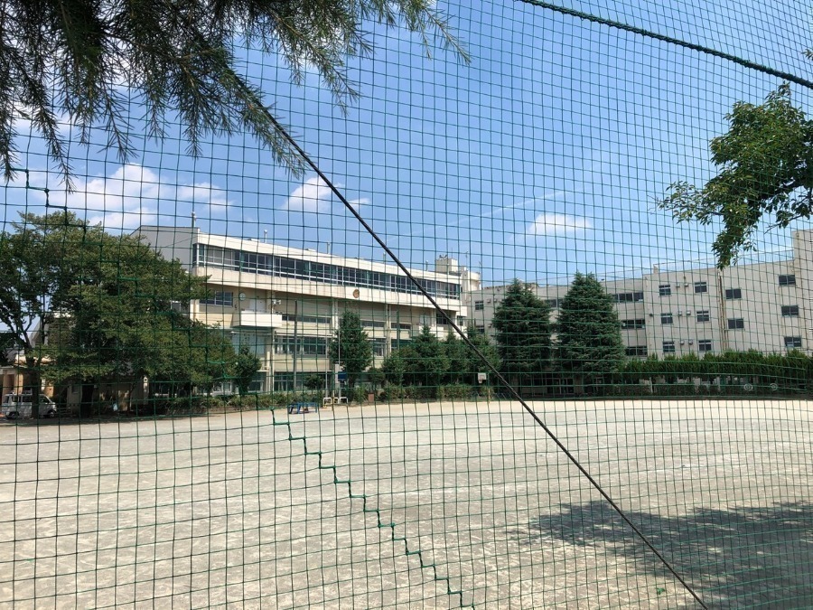 小学校　大塚小学校（小学校）まで670m