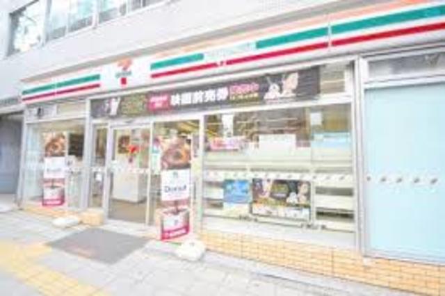 コンビニ　セブンイレブン大阪天王寺駅北店（コンビニ）まで182m