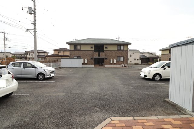 駐車場　駐車場