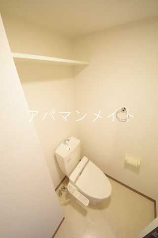 トイレ　ウォシュレット付き
