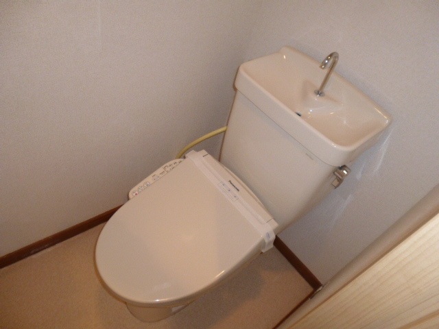 トイレ　シャワー付きトイレ