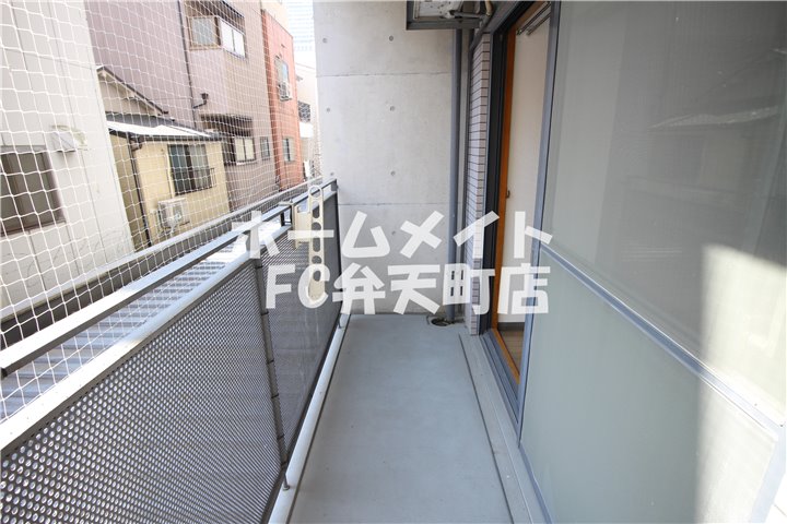 バルコニー　陽当たり良好なバルコニーです