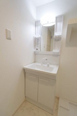 洗面設備　使いやすい洗面所です